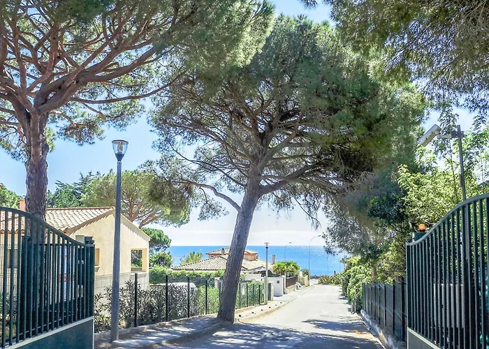 Apartament Les Coteaux De La Nartelle-35 By Interhome *